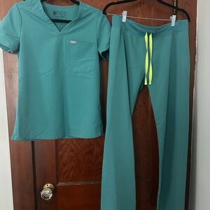 Figs Teal Scrub Set with Yellow Drawstring